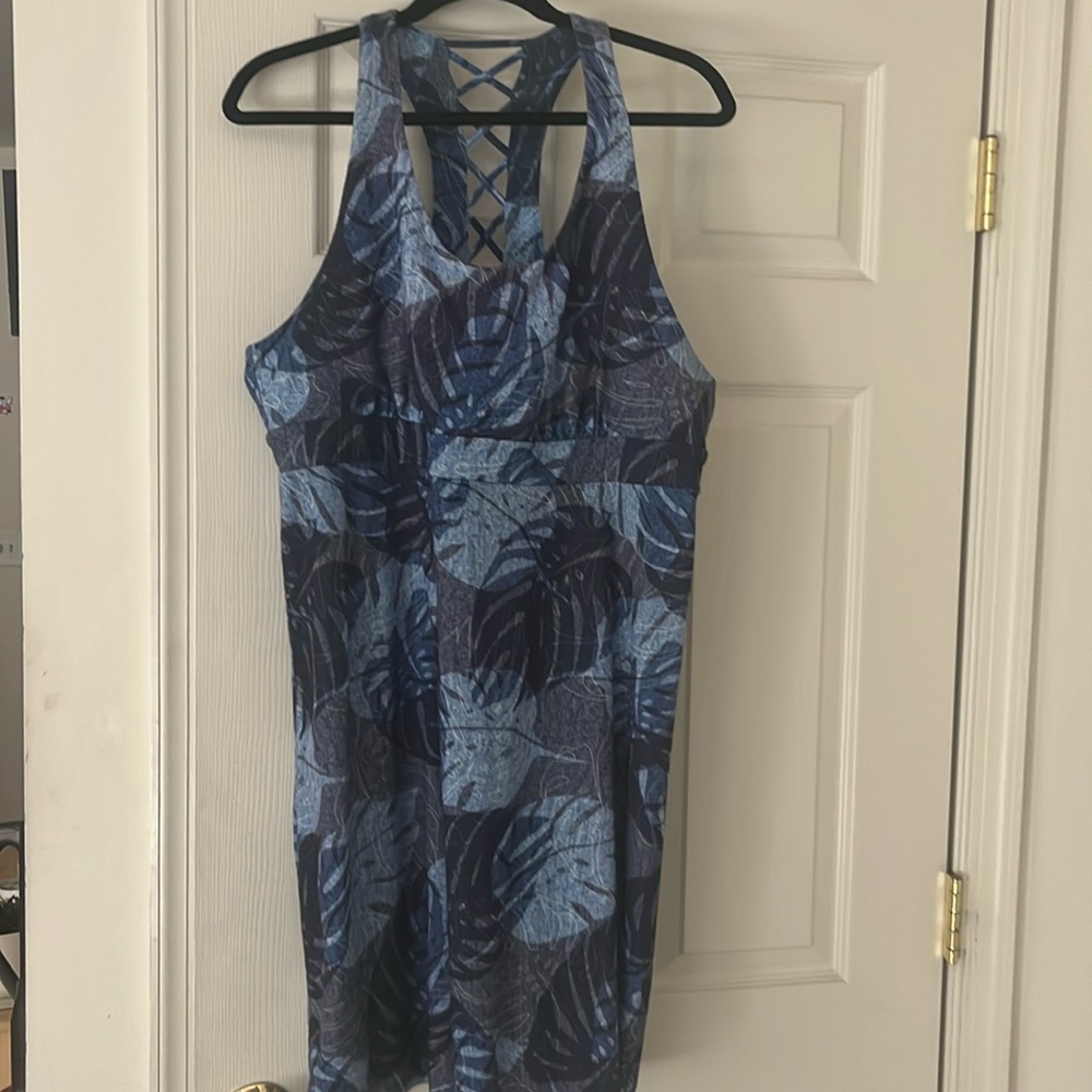 Ladies sleeveless dress.